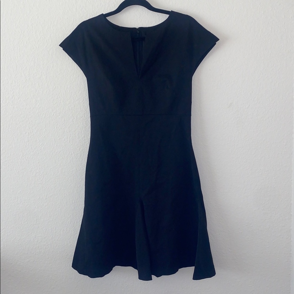 🪼NWT Adorable Banana Republic Black dress!